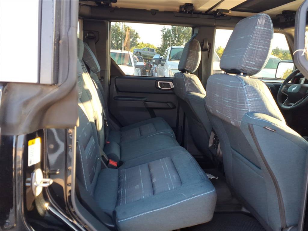 Used 2025 Ford Bronco Heritage Edition AWD/4WD image 15