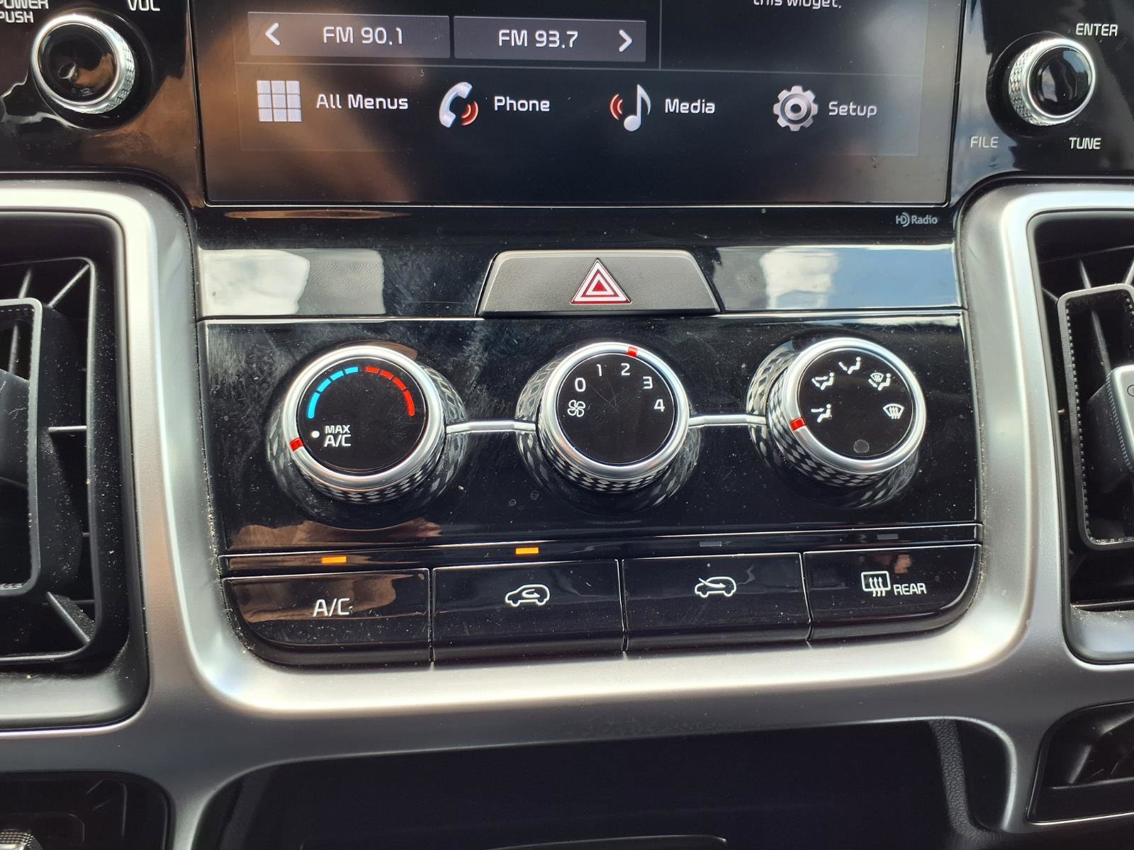 Used 2022 Kia Sorento LX FWD image 7