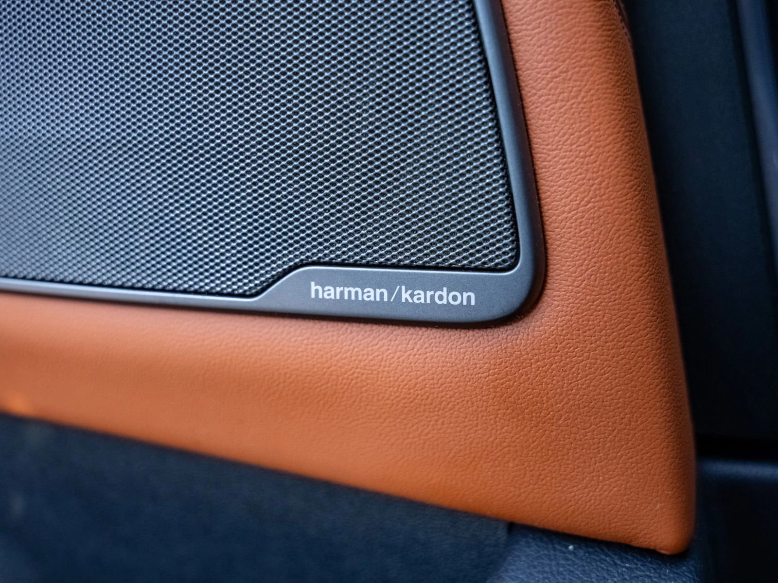 Used 2020 BMW M5 w/ Executive Package image 21