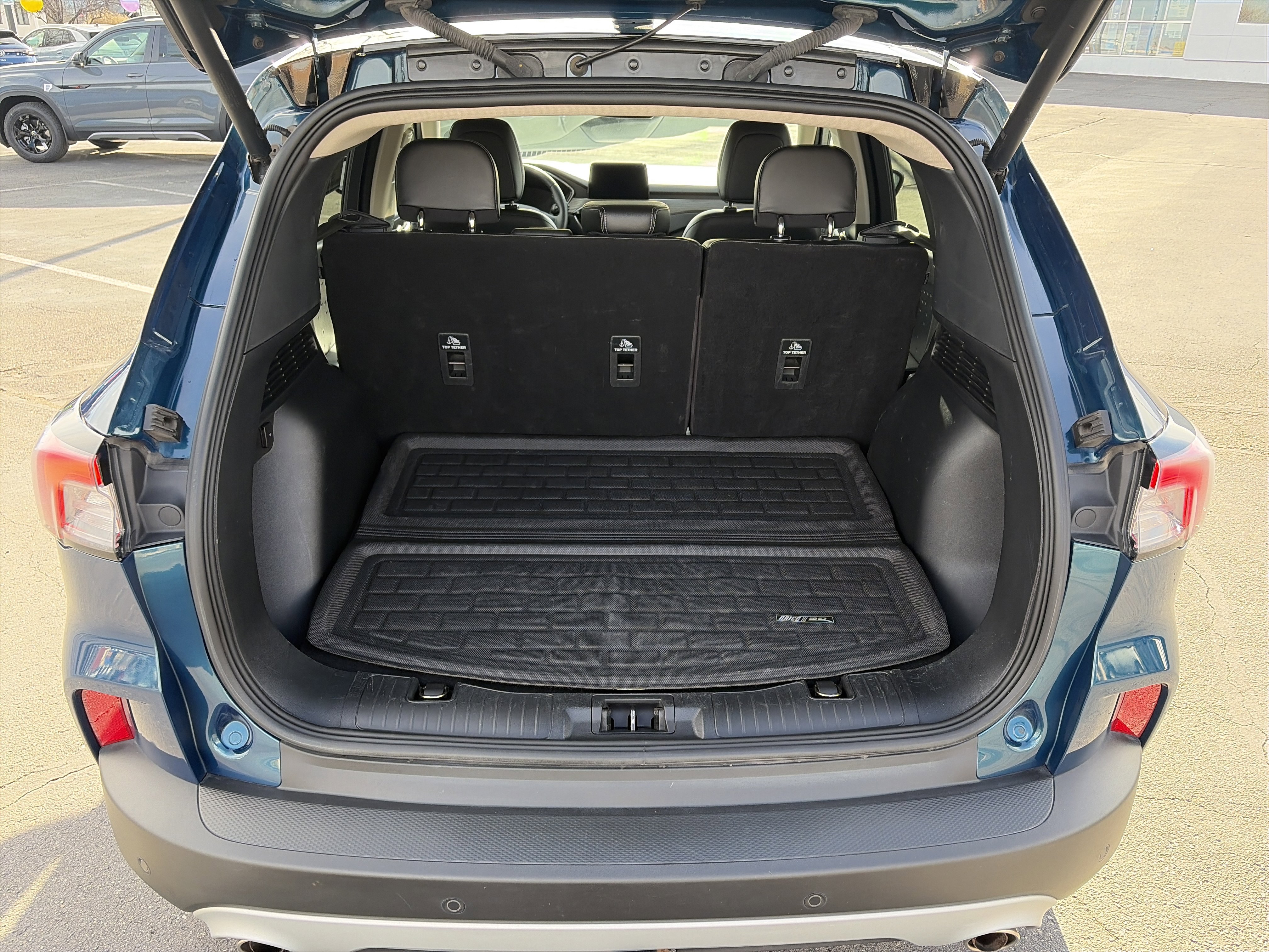 Used 2020 Ford Escape Titanium image 25