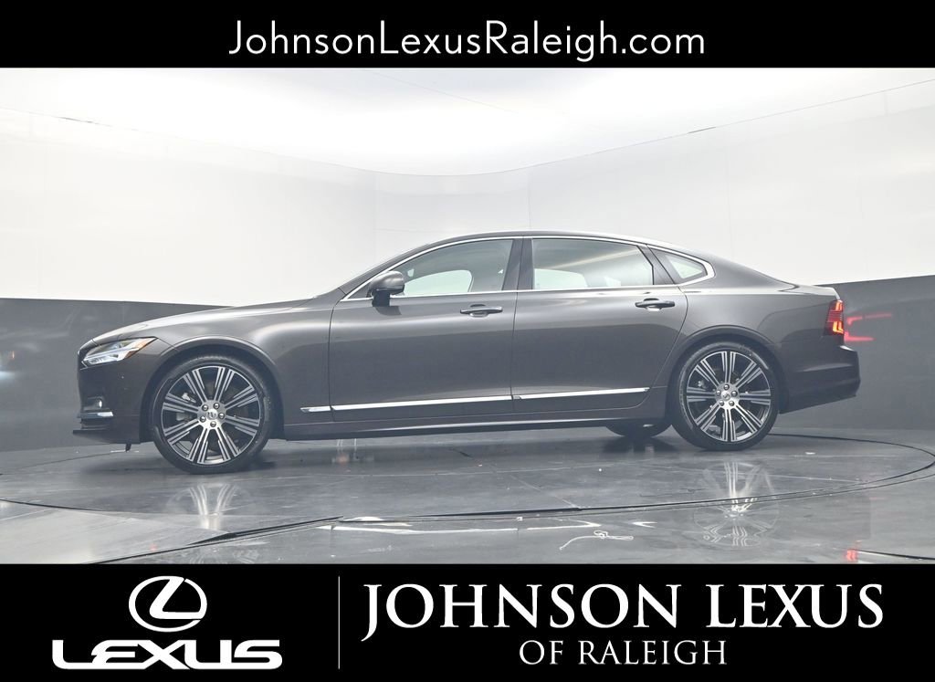 Used 2024 Volvo S90 B6 Ultimate image 21