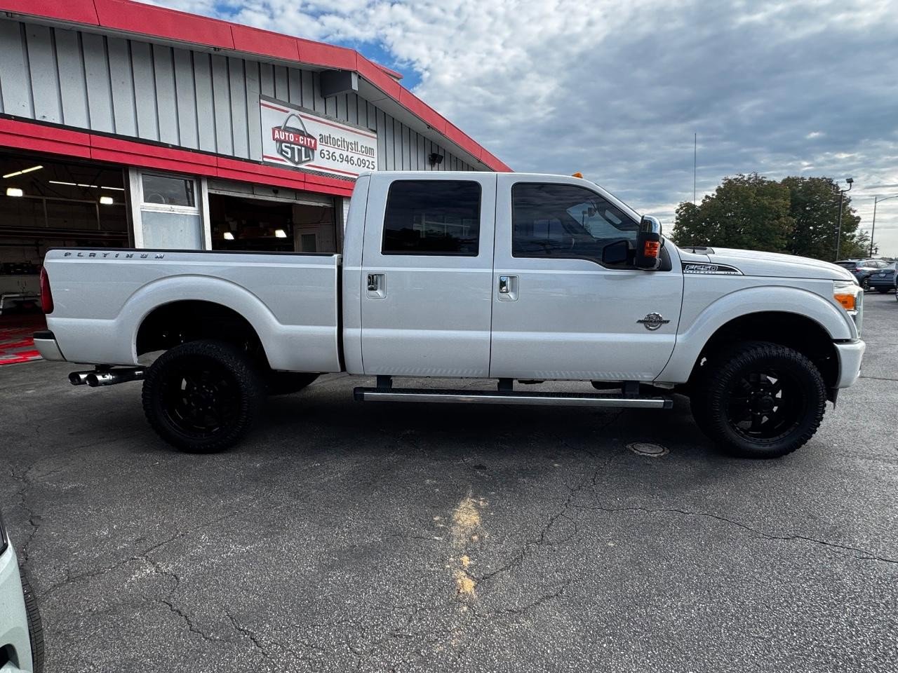 Used 2015 Ford F250 Platinum w/ FX4 Off-Road Package image 8