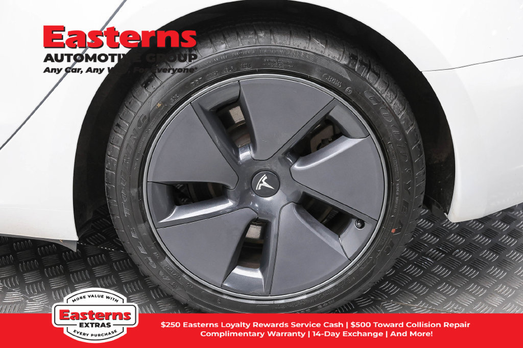 Used 2023 Tesla Model 3 Standard Range RWD image 9
