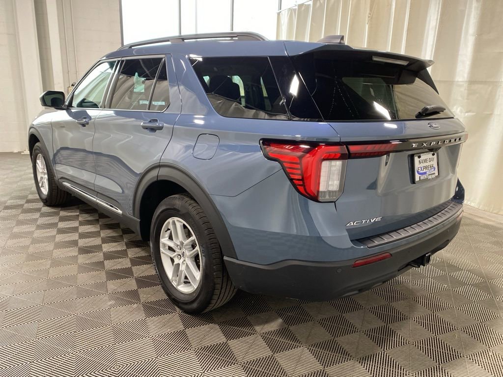Used 2025 Ford Explorer Active image 5