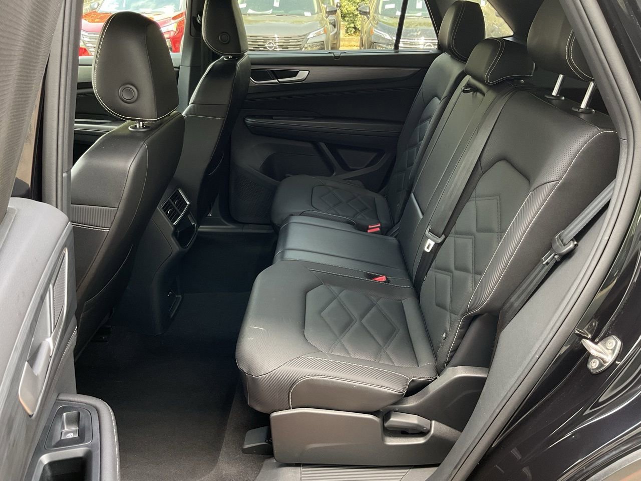 Used 2025 Volkswagen Atlas Cross Sport SE image 15