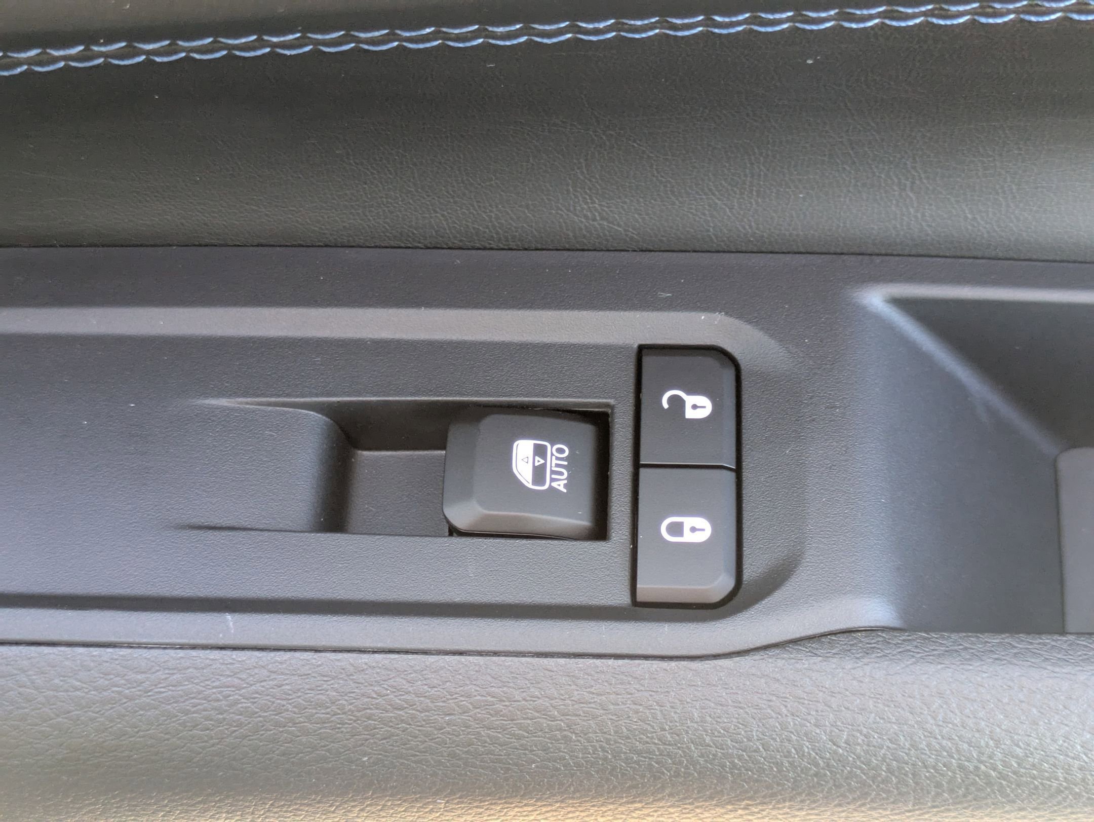 New 2026 Jeep Compass Latitude image 33