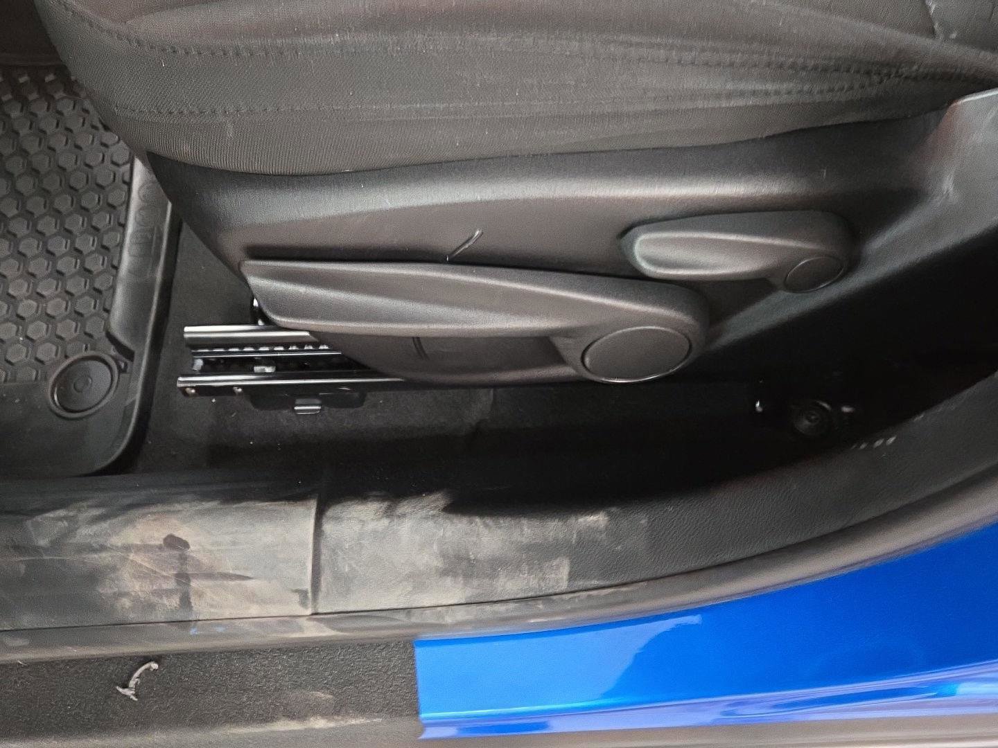 Used 2021 Jeep Compass Sport w/ Cold Weather Group image 13