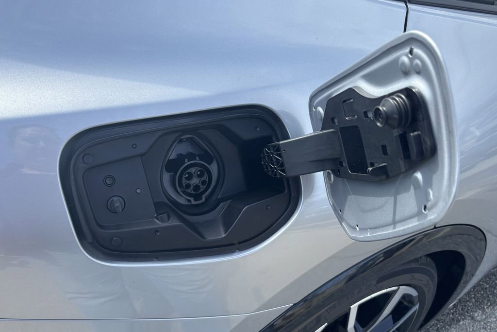 New 2026 Toyota Prius Plug-In Hybrid image 8