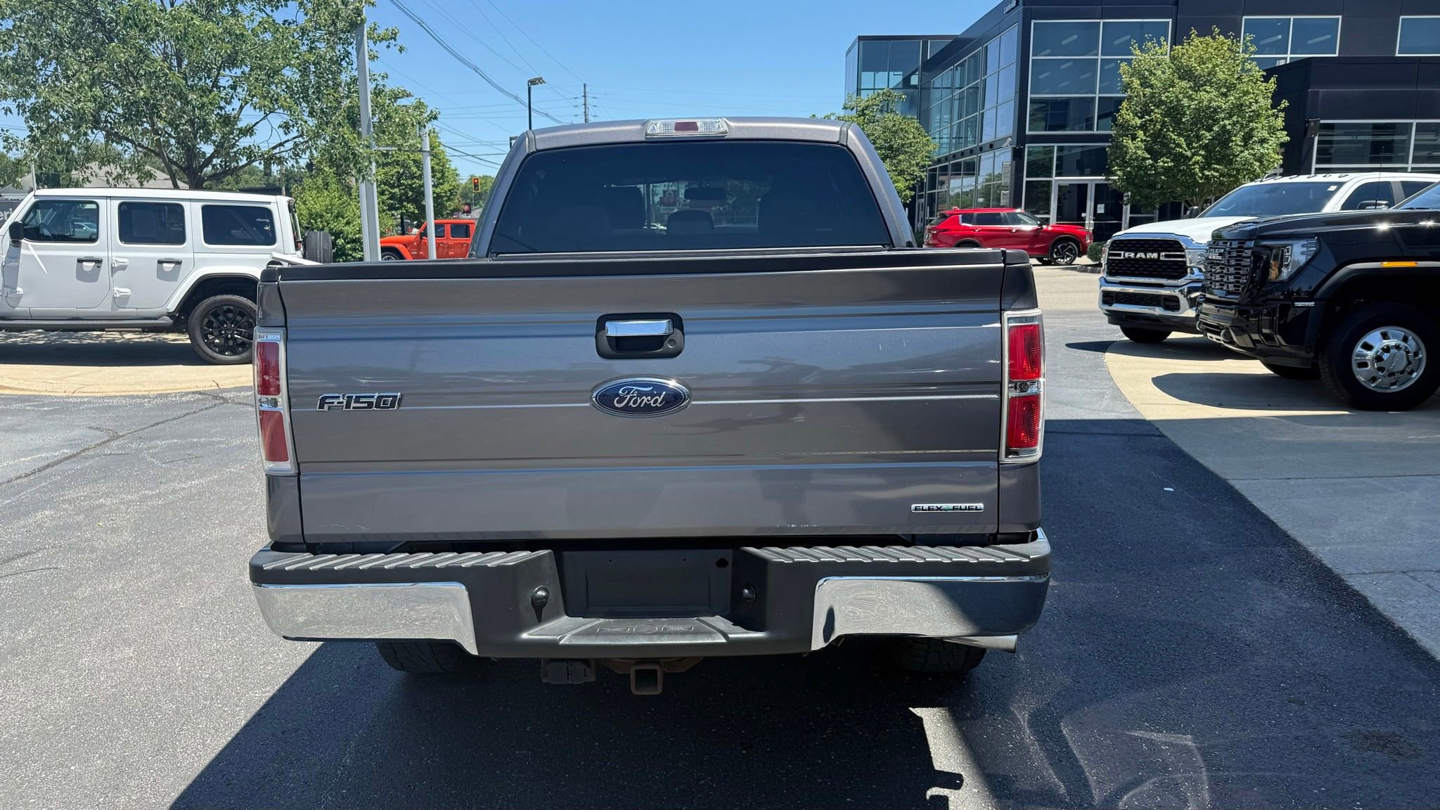Used 2014 Ford F150 XLT w/ XLT Chrome Package AWD/4WD image 9