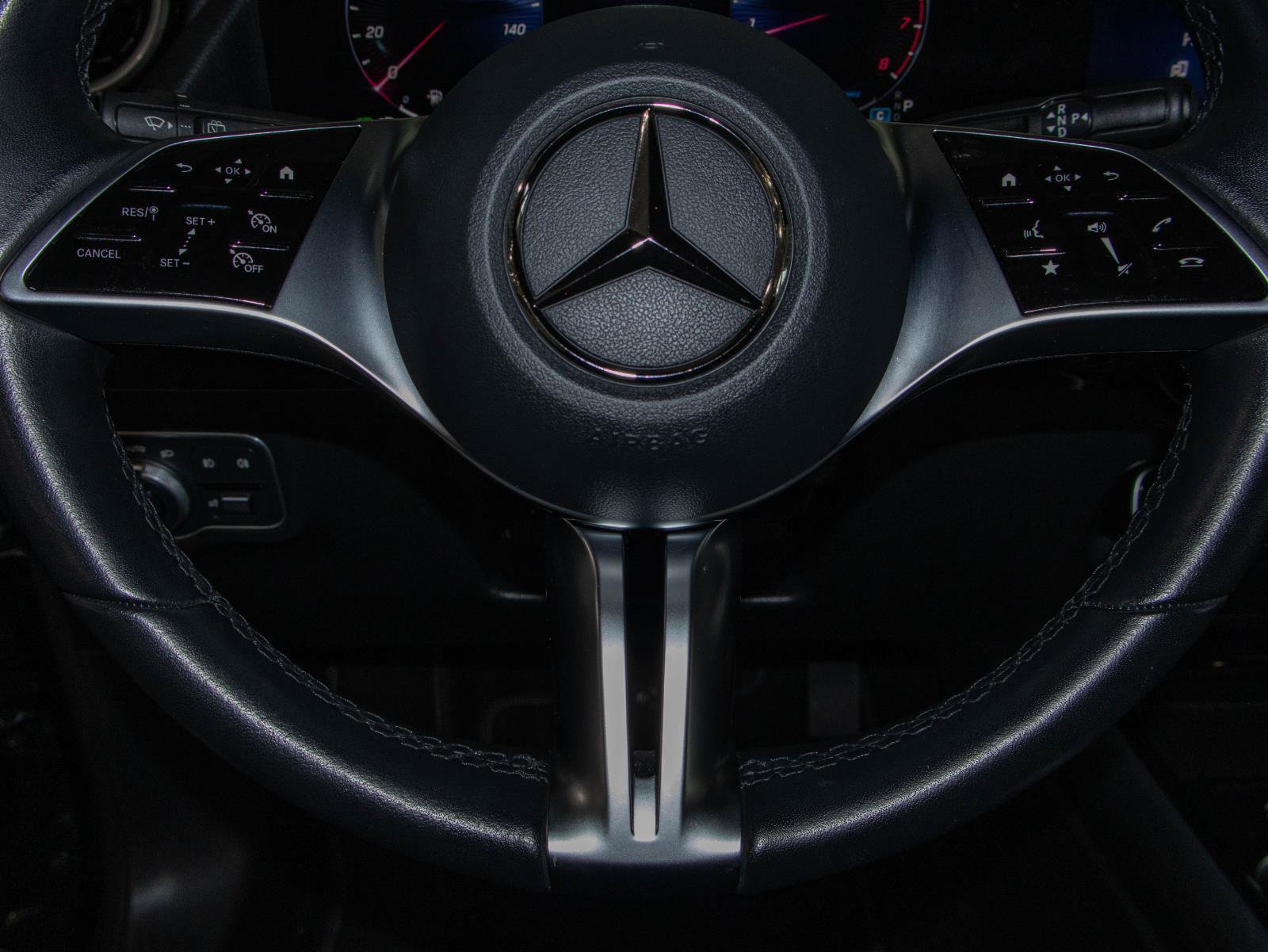 Used 2025 Mercedes-Benz GLA 250 image 11