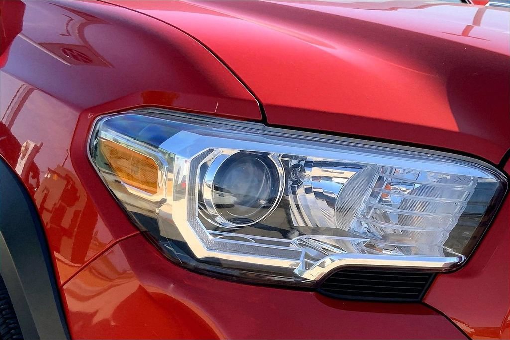 Used 2016 Toyota Tacoma TRD Off-Road w/ Towing Package AWD/4WD image 29