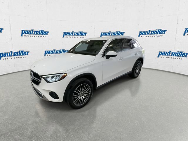 Used 2023 Mercedes-Benz GLC 300 4MATIC image 5
