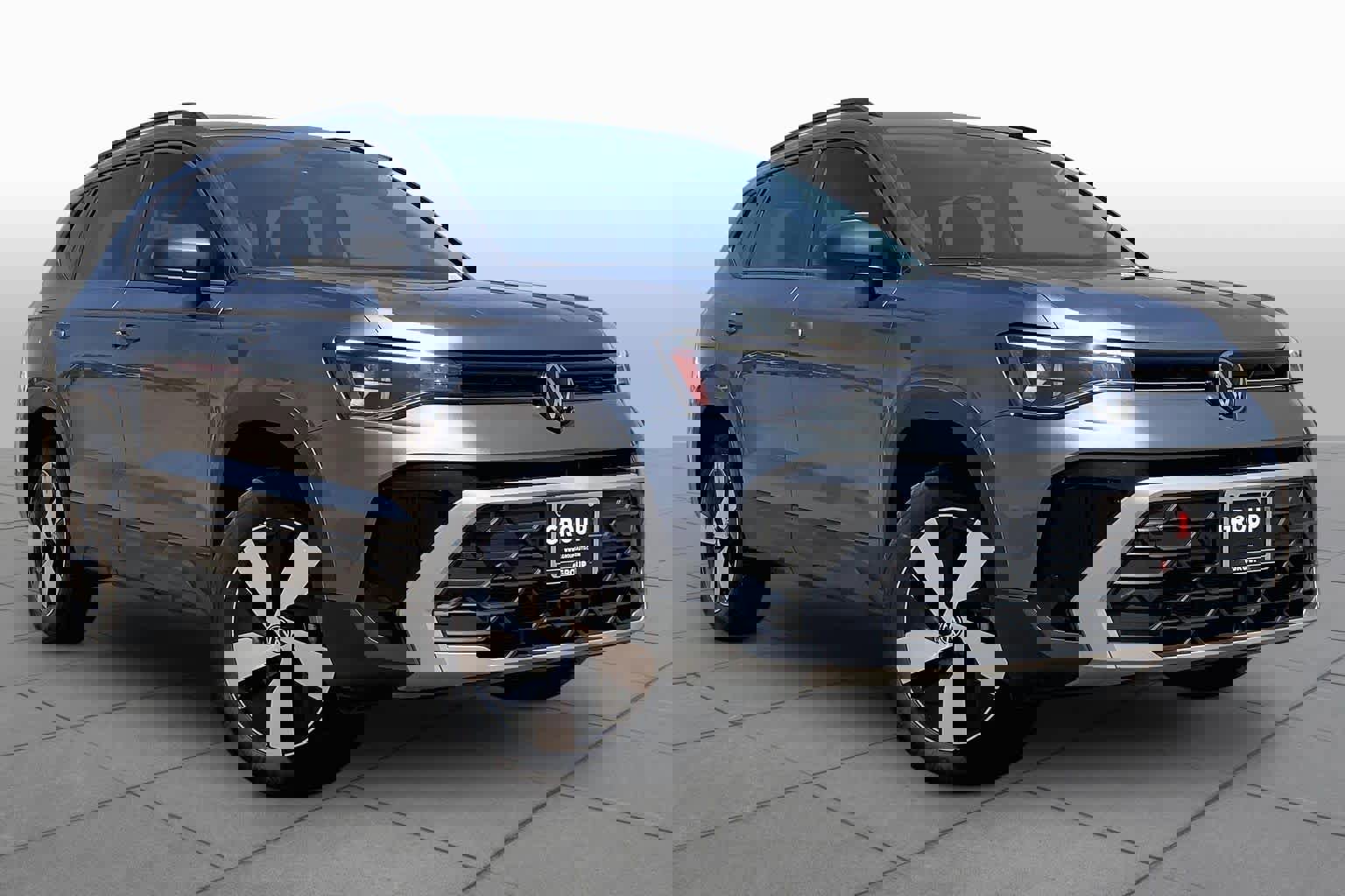 Used 2025 Volkswagen Taos S AWD/4WD image 3