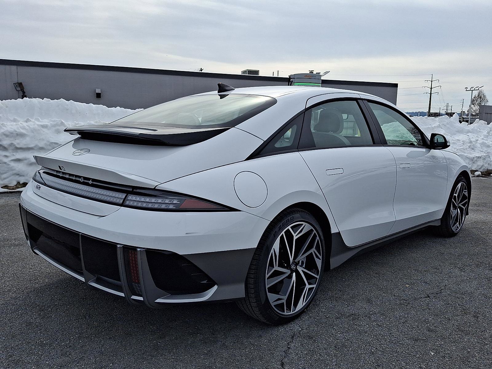 New 2025 Hyundai Ioniq 6 SEL image 3