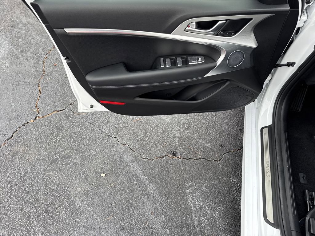 Used 2026 Genesis G70 2.5T Prestige image 10
