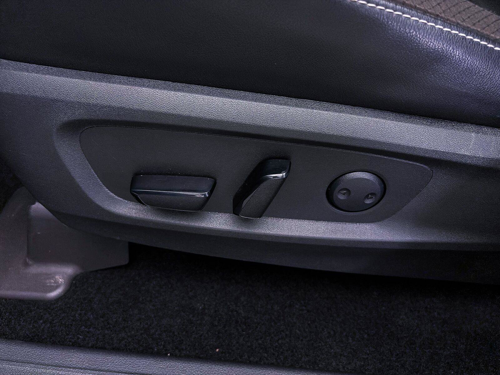 Used 2022 Nissan Pathfinder SL w/ SL Premium Package FWD image 20
