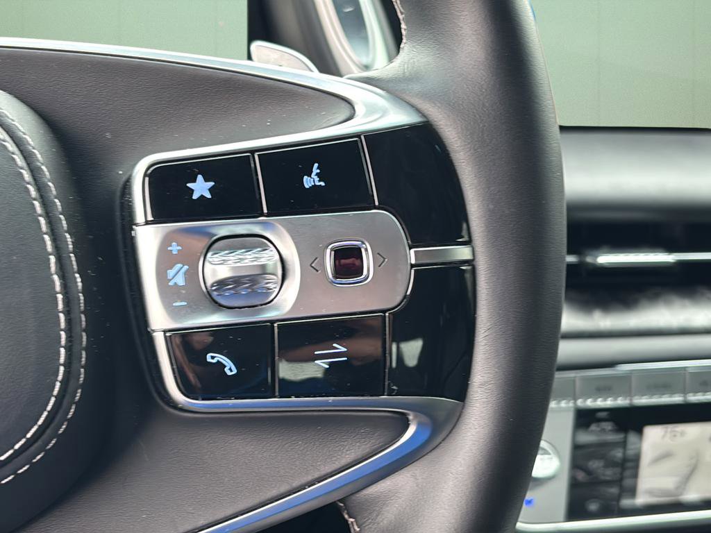 Used 2024 Genesis G90 3.5T image 27