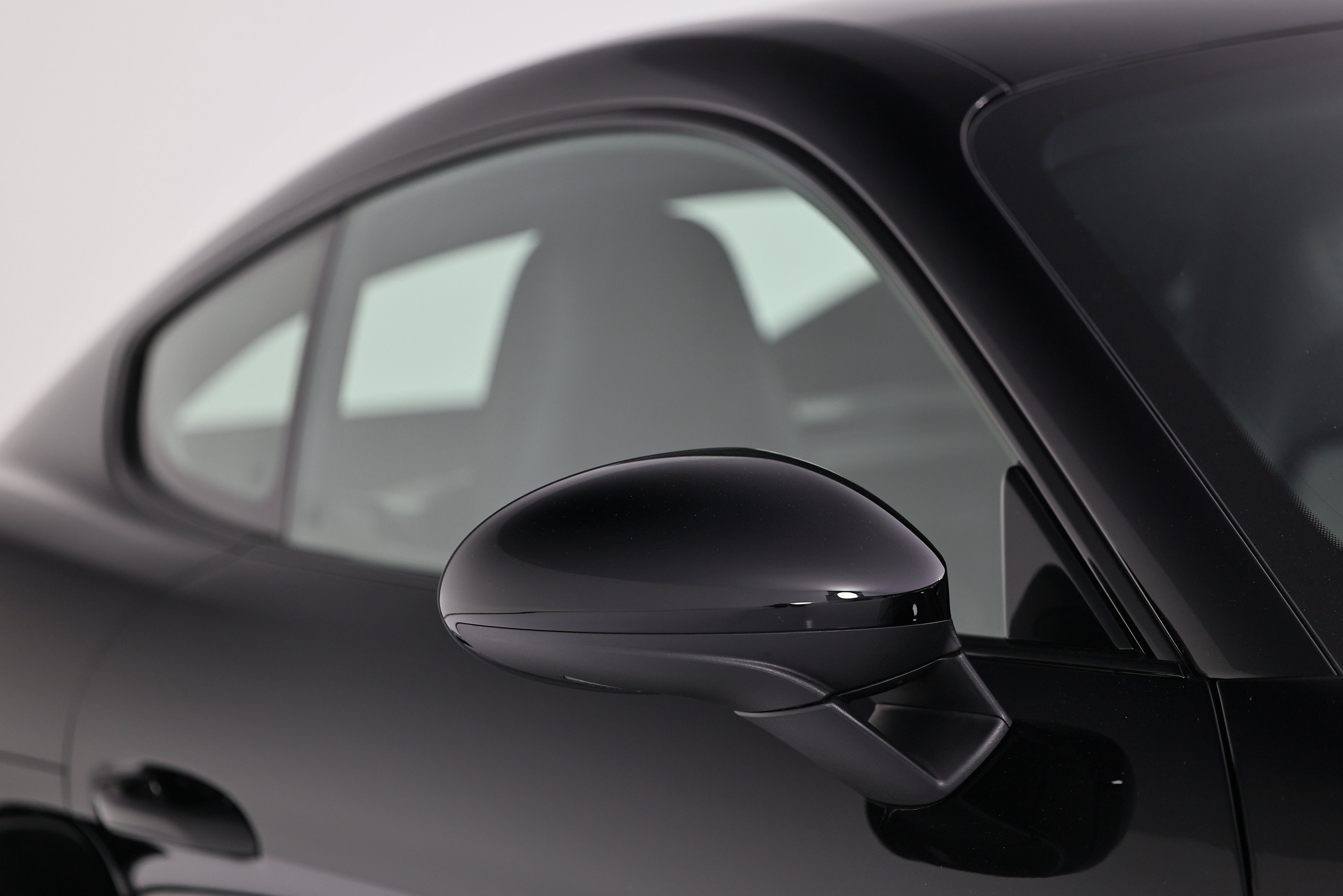 Certified 2024 Porsche 718 Cayman S RWD image 19