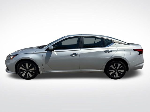 Used 2022 Nissan Altima 2.5 SV w/ SV Premium Package image 2