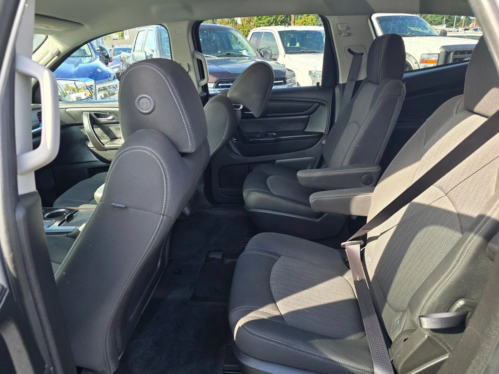Used 2016 Chevrolet Traverse LT w/ Style and Technology Package FWD image 18