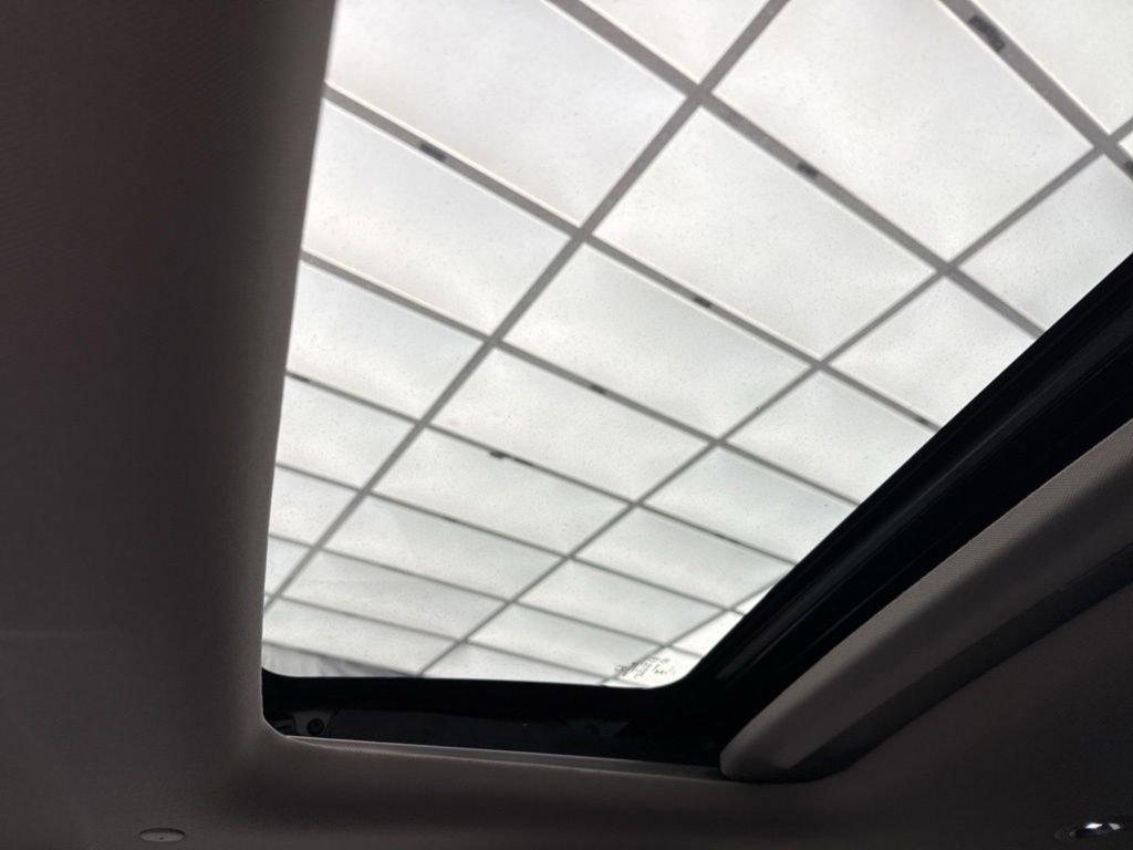 Certified 2025 Honda HR-V EX-L image 18