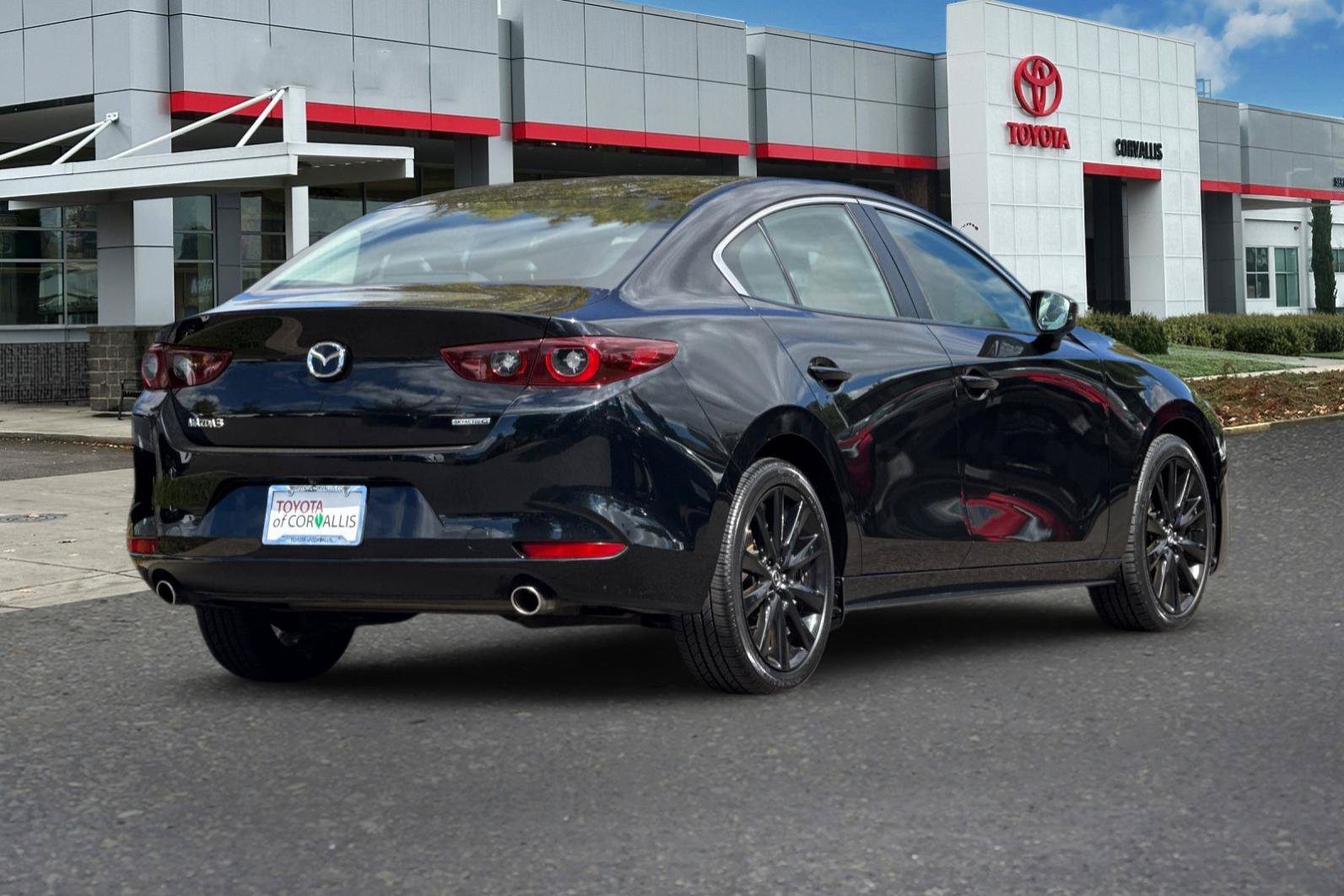 Used 2024 MAZDA MAZDA3 s FWD image 4
