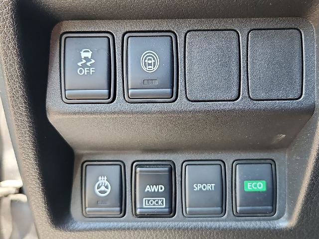 Certified 2020 Nissan Rogue Sport SV w/ All-Weather Package AWD/4WD image 24