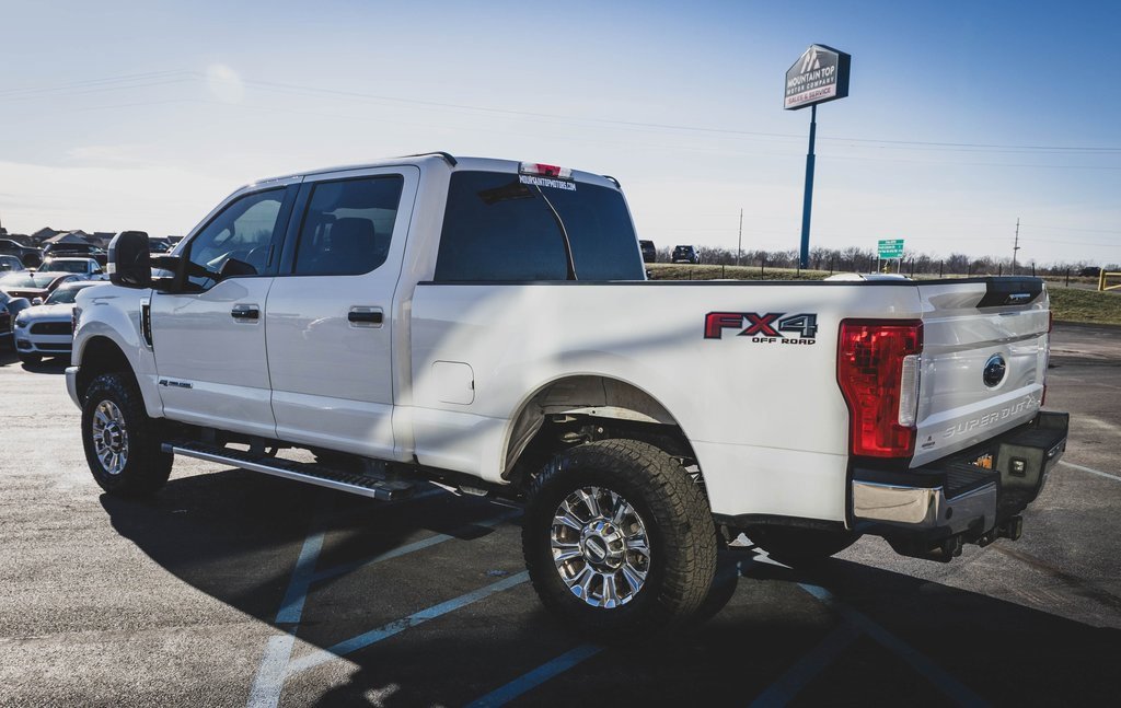 Used 2017 Ford F250 XLT w/ XLT Premium Package image 12