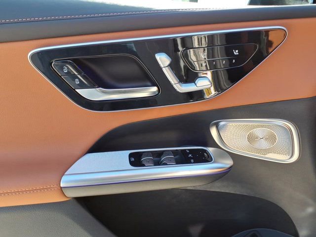 New 2026 Mercedes-Benz GLC 300 image 13