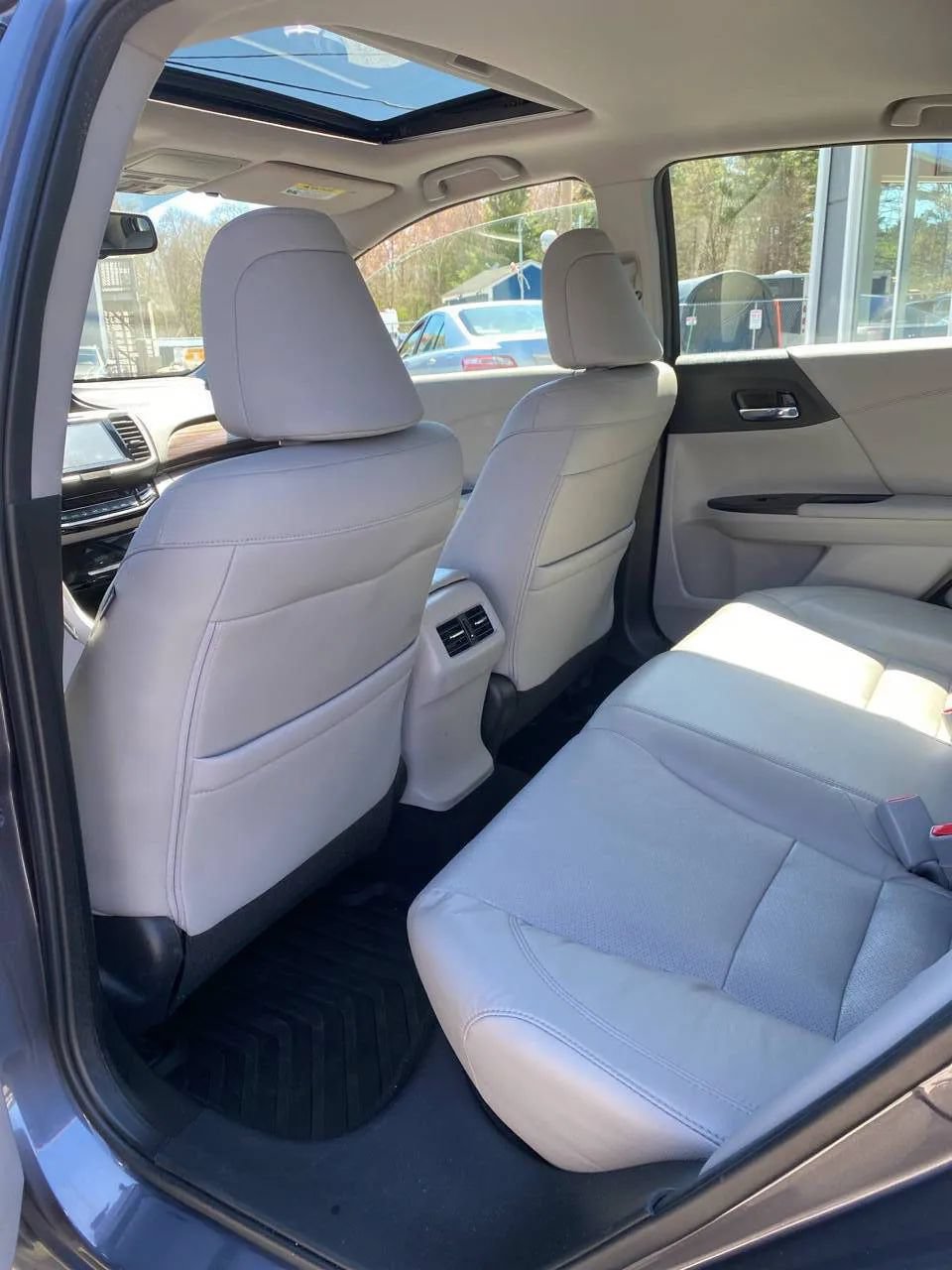 Used 2017 Honda Accord EX-L image 20