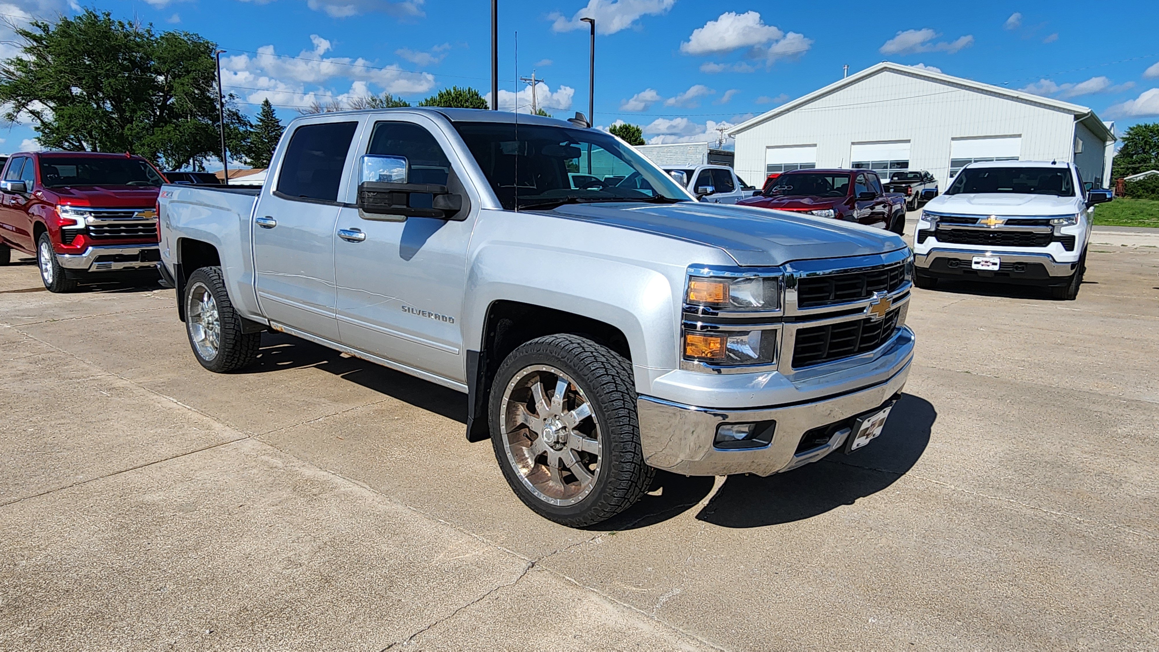 Used 2015 Chevrolet Silverado 1500 LT w/ All Star Edition AWD/4WD image 3
