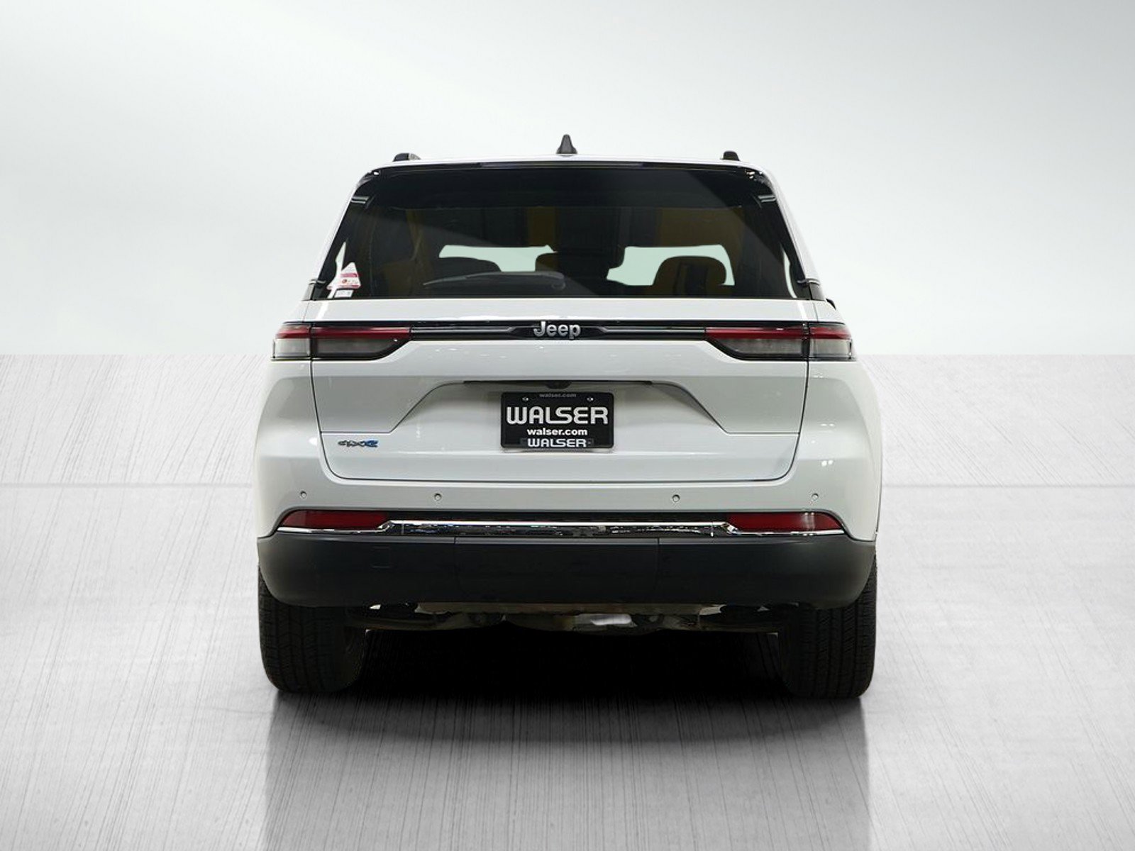 Used 2024 Jeep Grand Cherokee Limited 4xe image 4