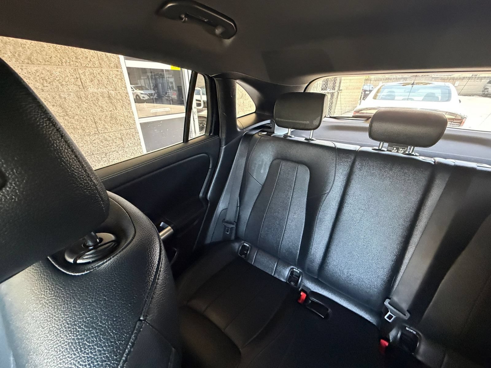 Used 2025 Mercedes-Benz GLA 250 image 40