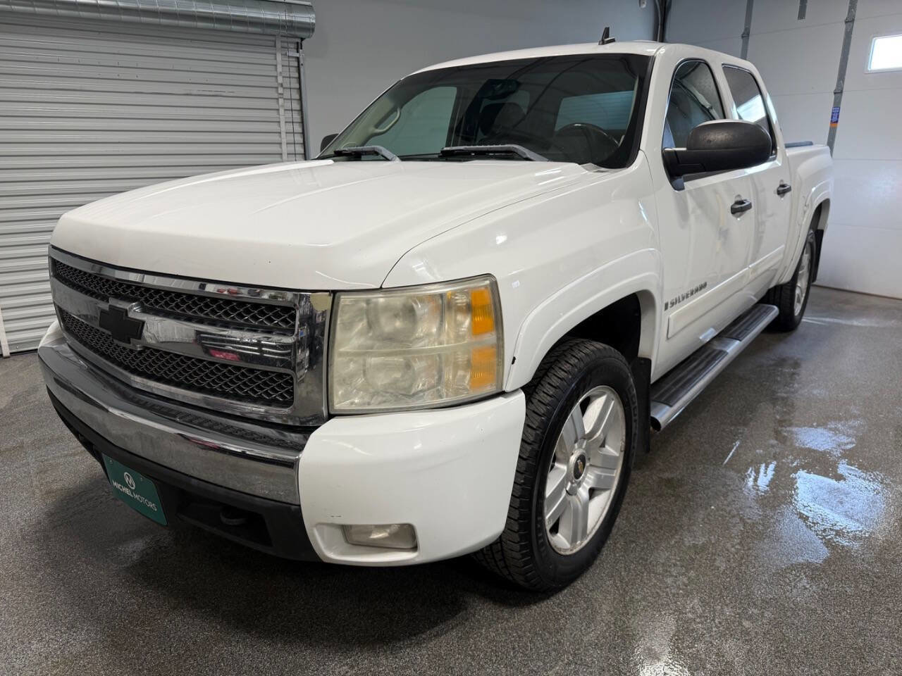 Used 2008 Chevrolet Silverado 1500 LT w/ All Star Edition AWD/4WD image 1