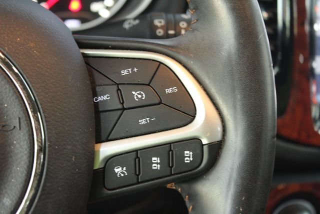 Used 2021 Jeep Compass Limited AWD/4WD image 17