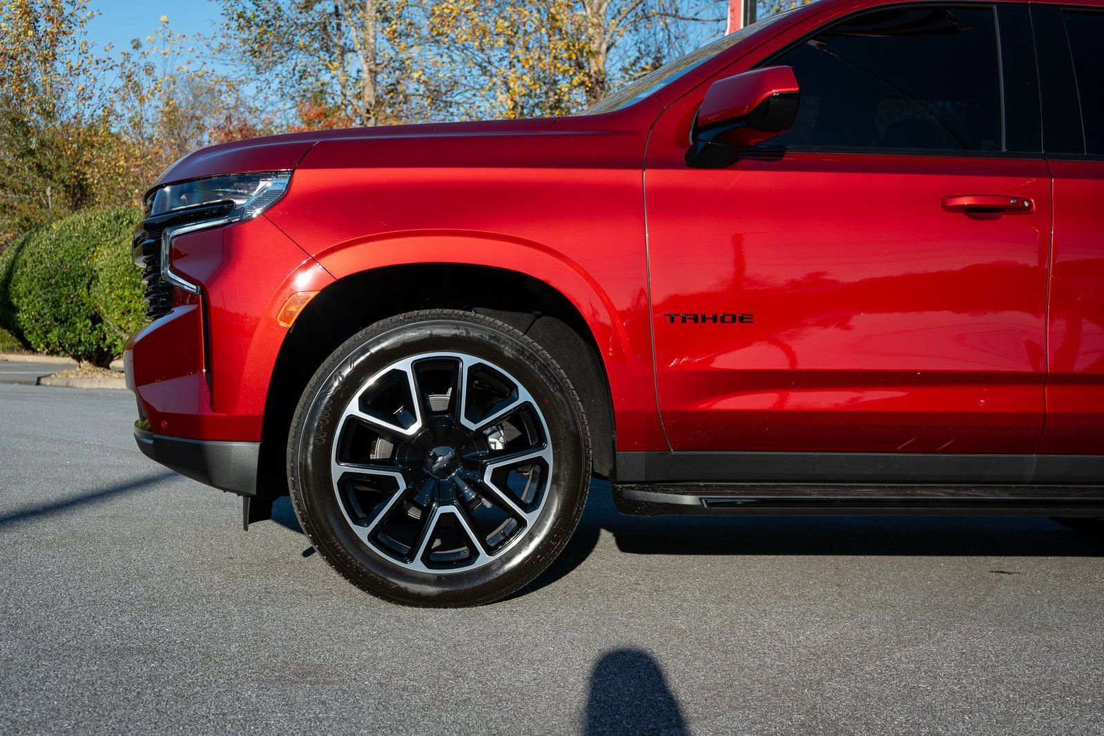 Used 2023 Chevrolet Tahoe RST w/ Sport Performance Package RWD image 4