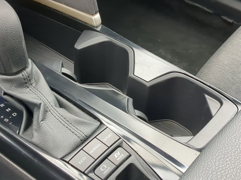 Used 2025 Toyota Camry LE image 23