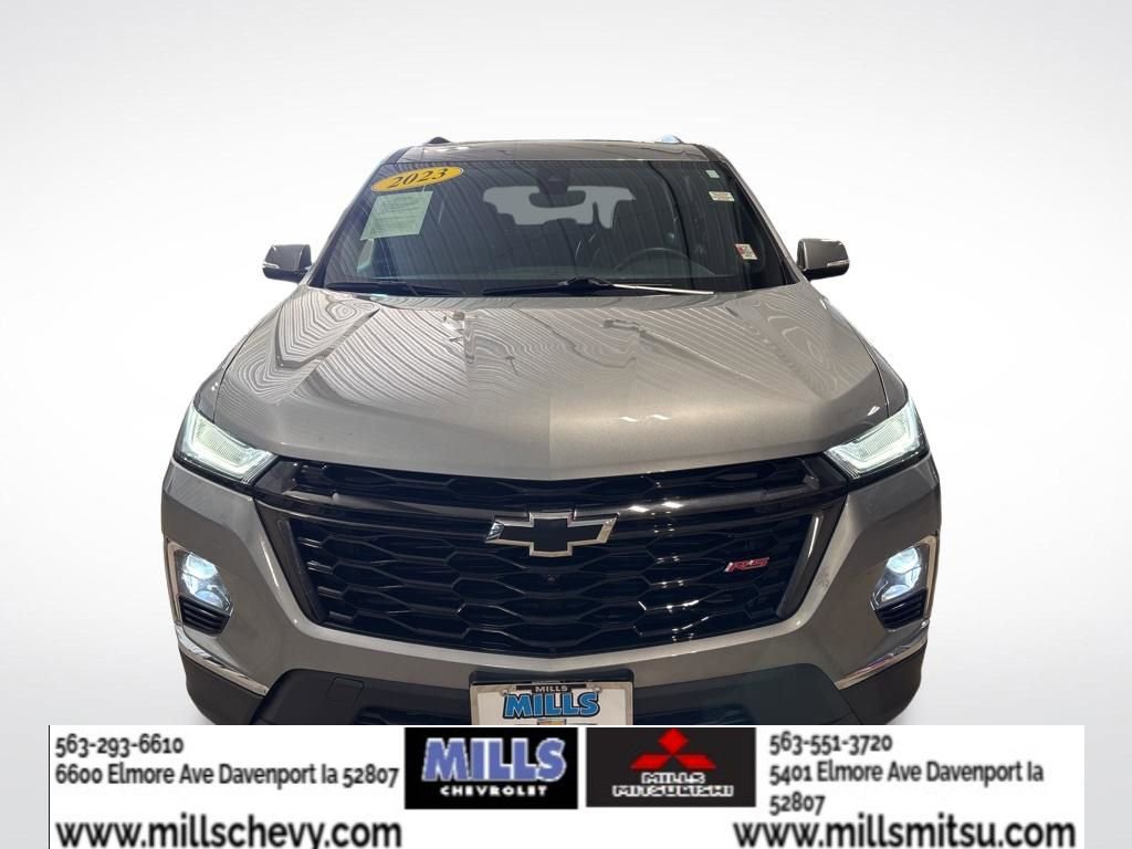 Used 2023 Chevrolet Traverse RS w/ LPO, Cargo Package image 2
