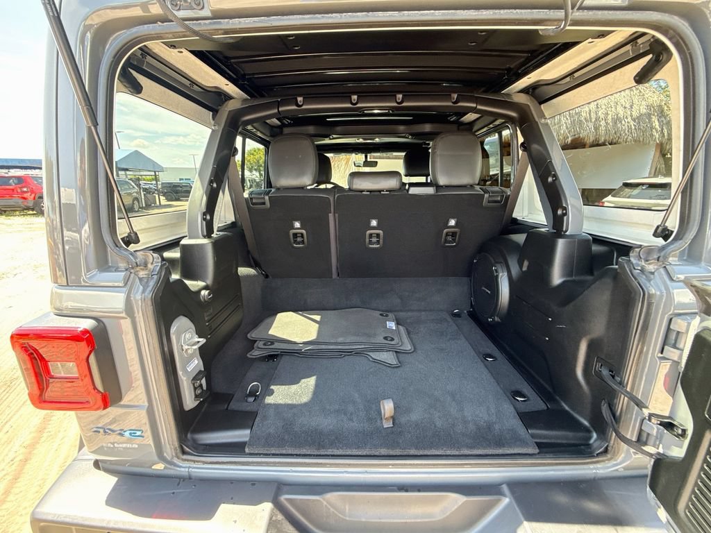 Certified 2023 Jeep Wrangler Unlimited Rubicon 4xe w/ Cold Weather Group AWD/4WD image 30