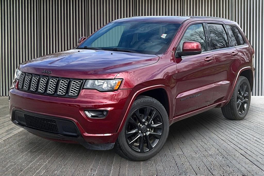 Used 2017 Jeep Grand Cherokee Altitude image 12