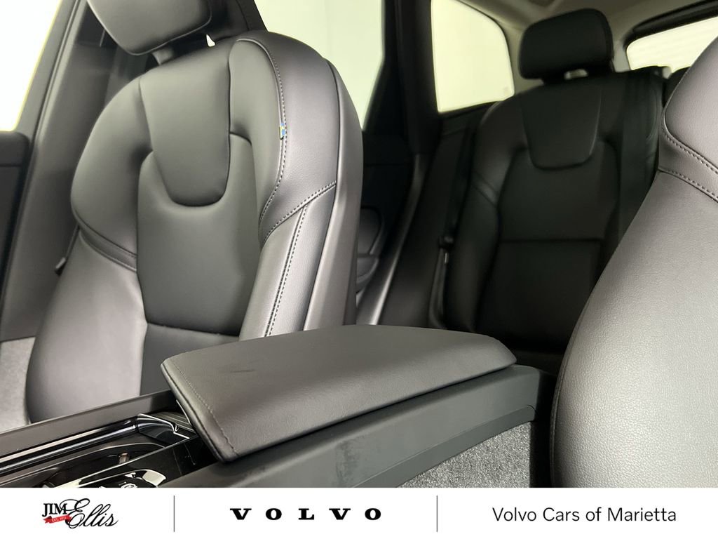 New 2025 Volvo XC60 B5 Core w/ Climate Package image 23