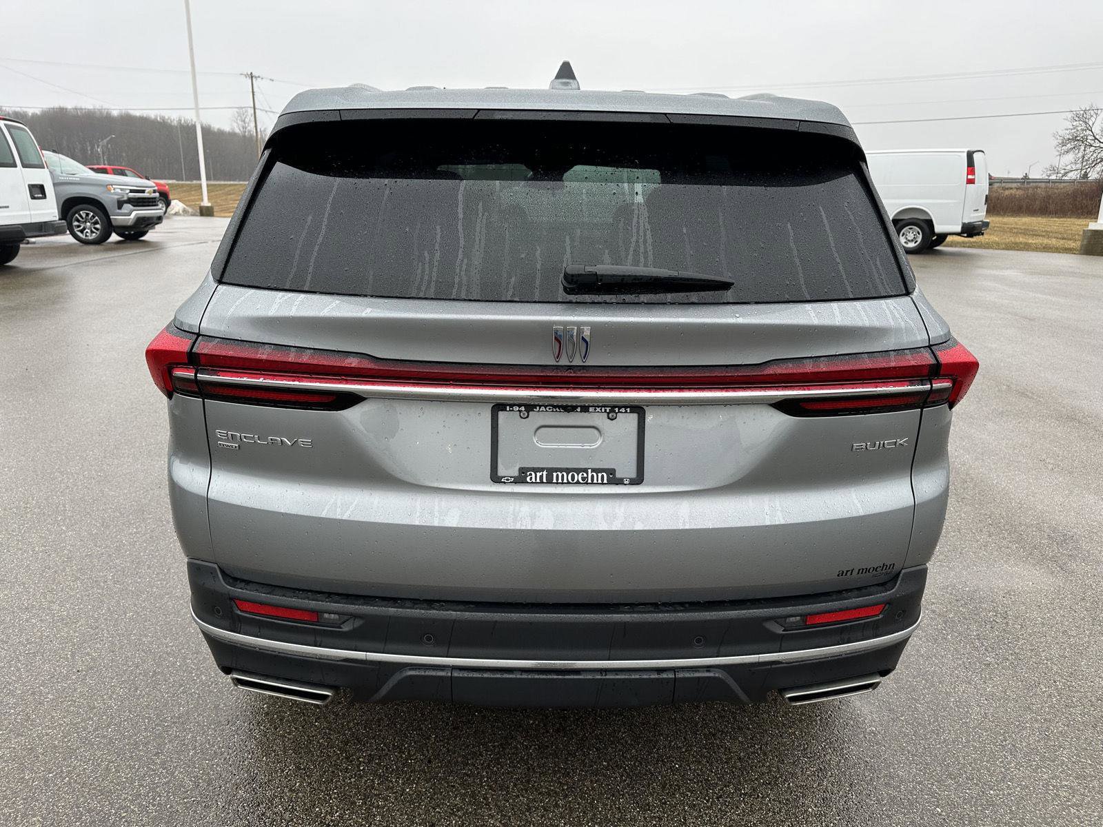 Used 2025 Buick Enclave Preferred image 4