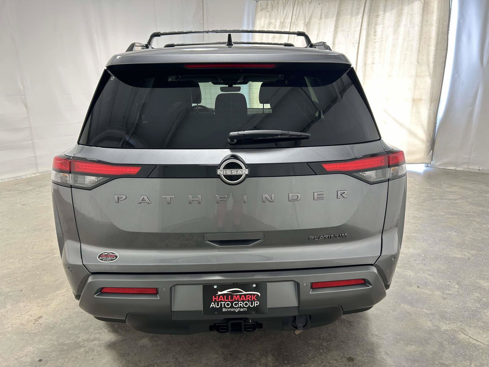 New 2026 Nissan Pathfinder Platinum FWD image 3