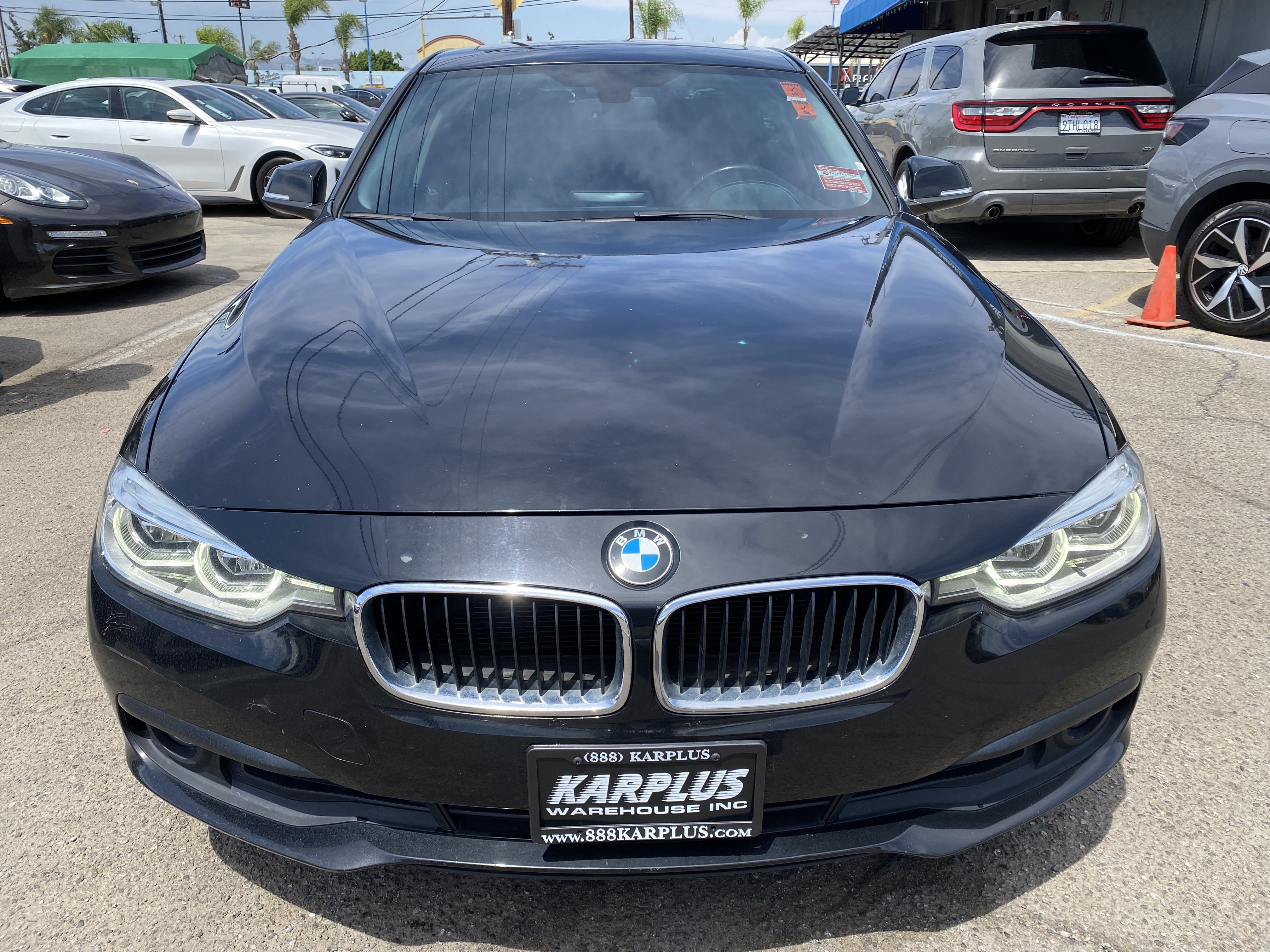 Used 2018 BMW 320i Sedan w/ Convenience Package RWD image 3