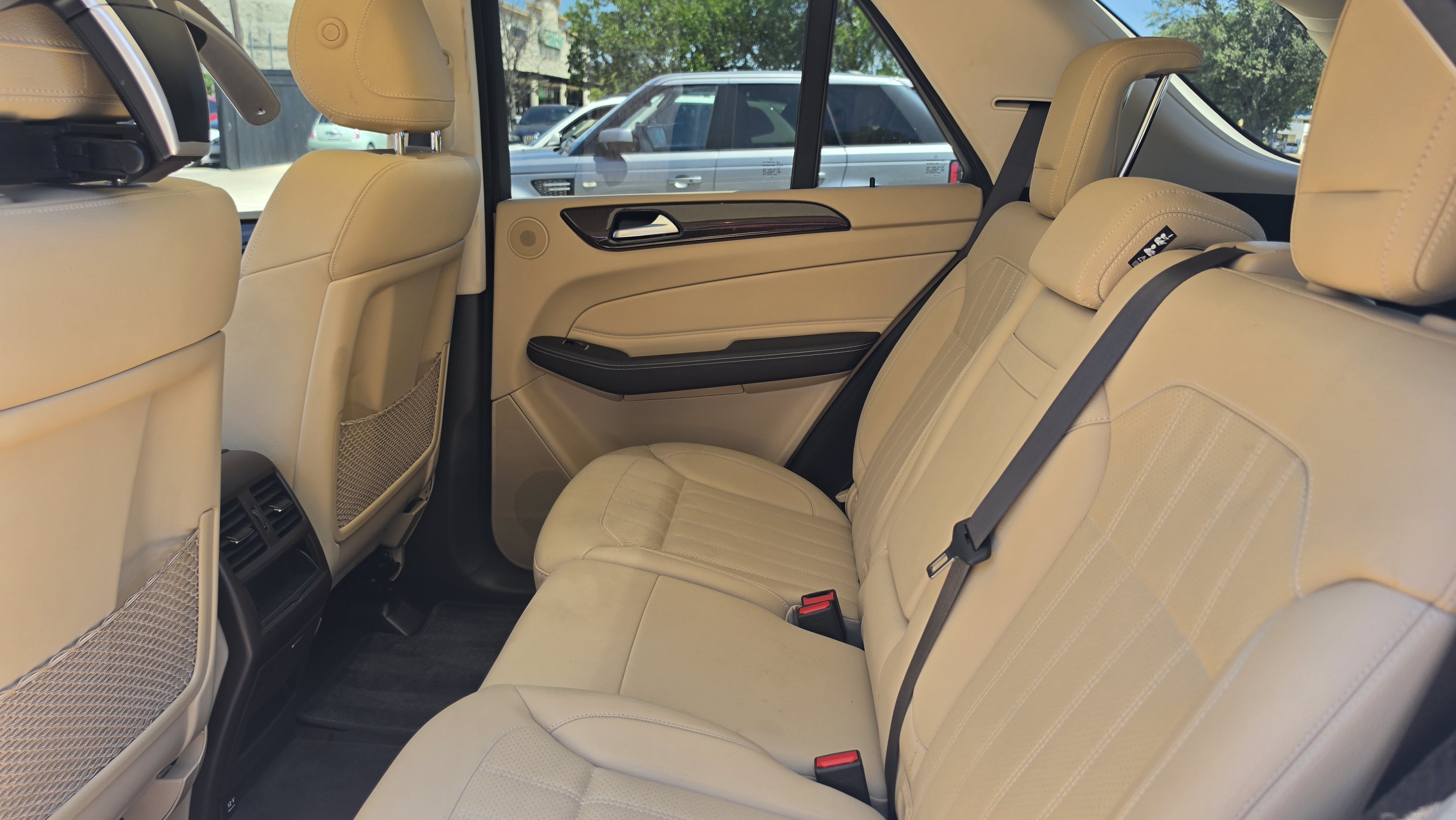 Used 2018 Mercedes-Benz GLE 350 w/ Premium 1 Package image 23