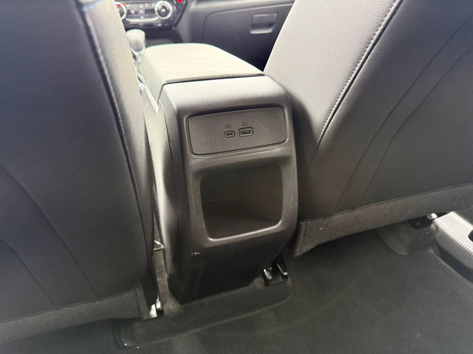 Used 2025 Chevrolet Trax LT FWD image 23