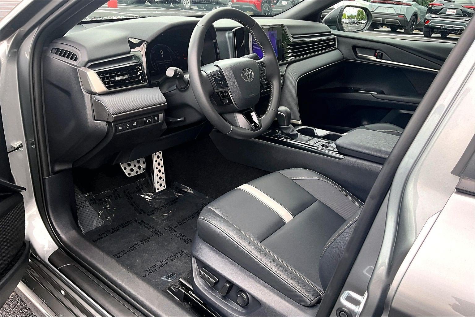 Used 2026 Toyota Camry SE w/ Convenience Package FWD image 13