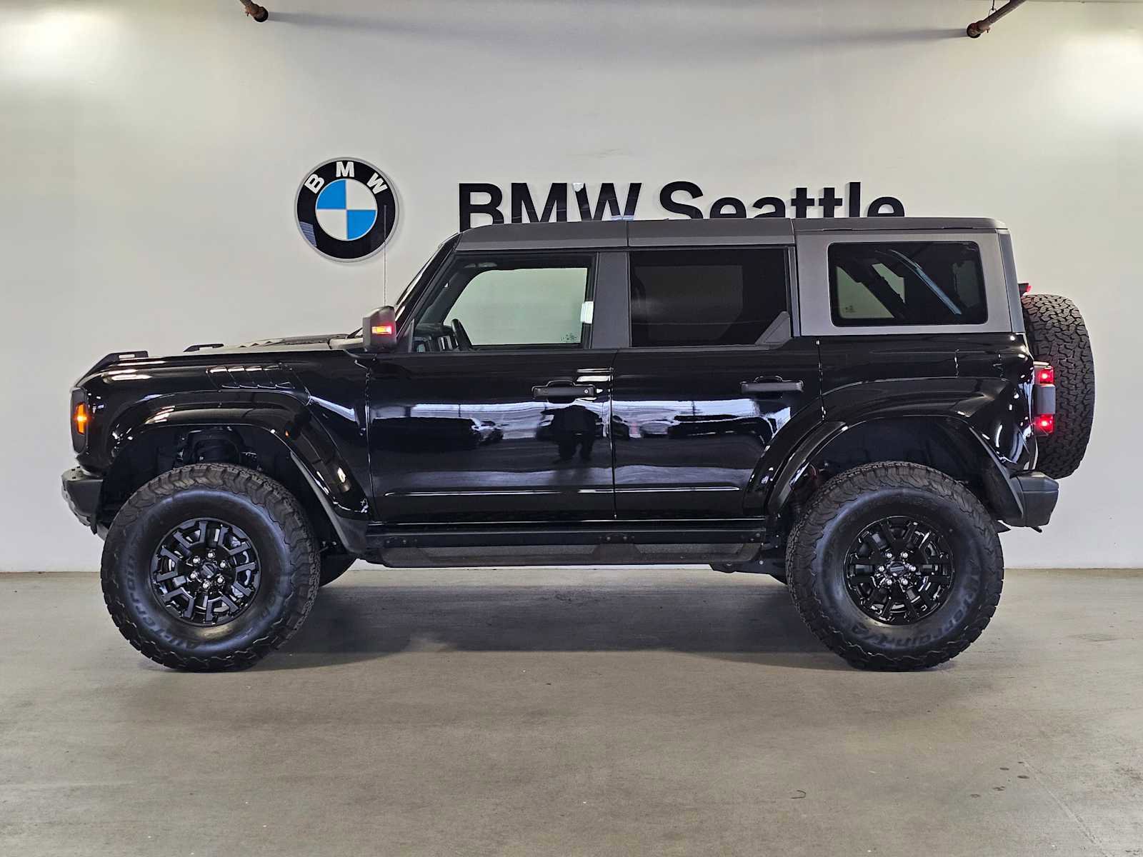 Used 2024 Ford Bronco Raptor w/ Interior Carbon Fiber Pack 6 AWD/4WD image 3