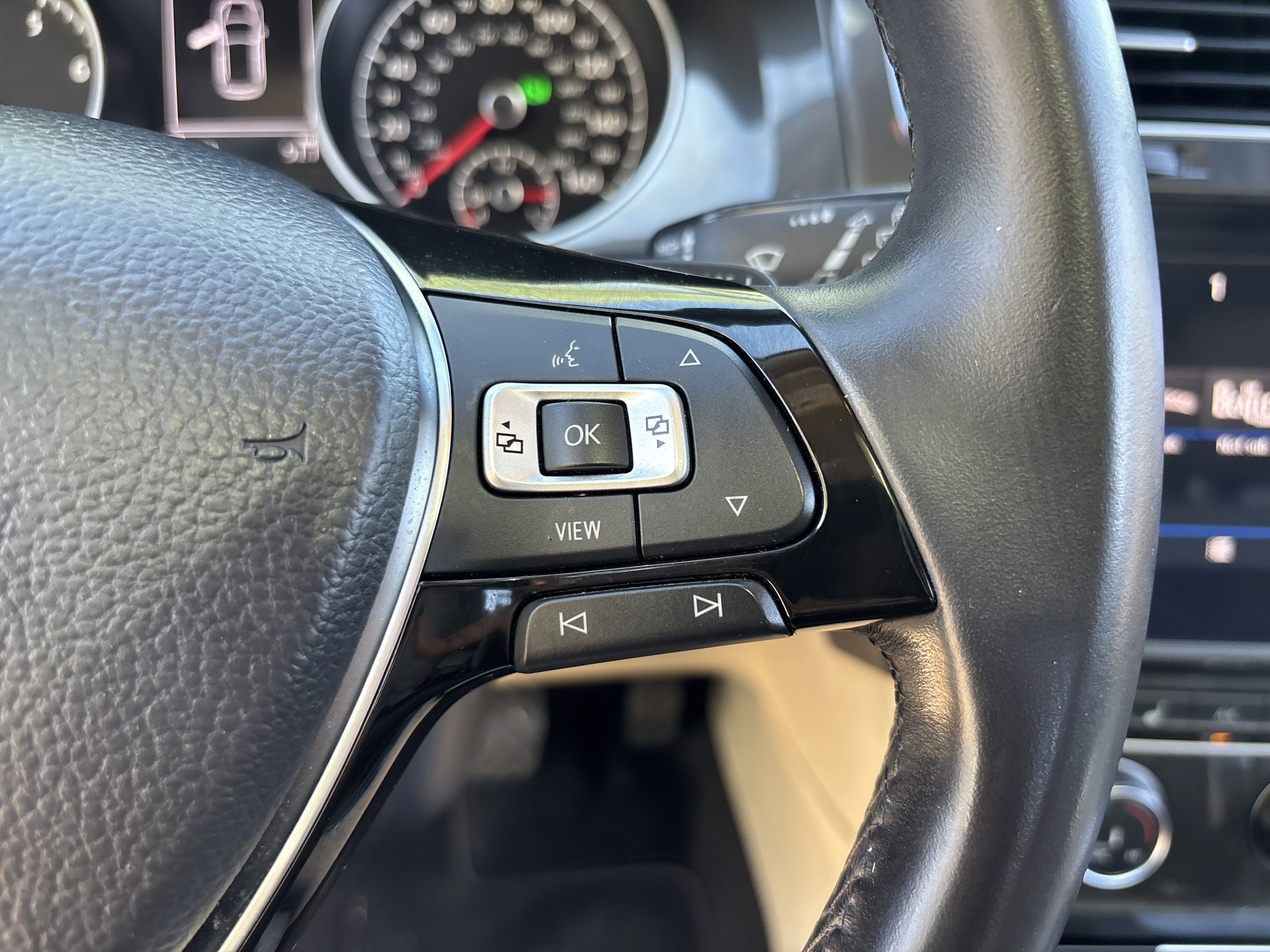 Used 2019 Volkswagen Golf SE w/ Driver Assistance Package image 27