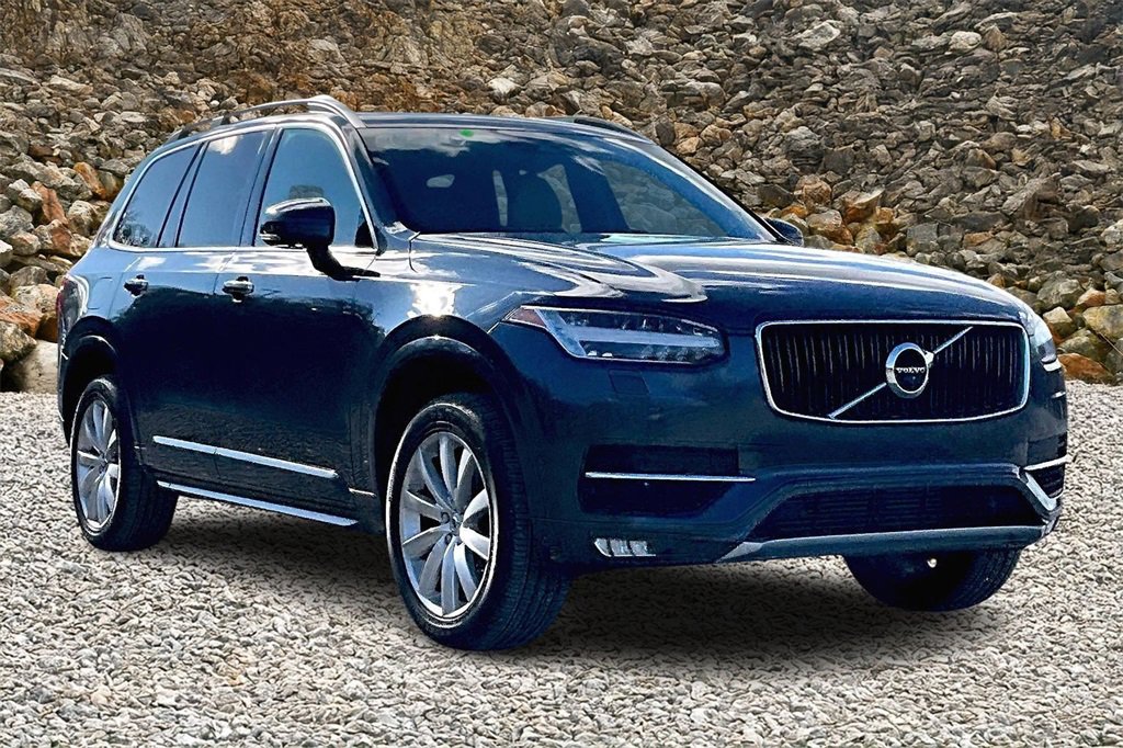 Used 2018 Volvo XC90 T6 Momentum w/ Convenience Package image 8